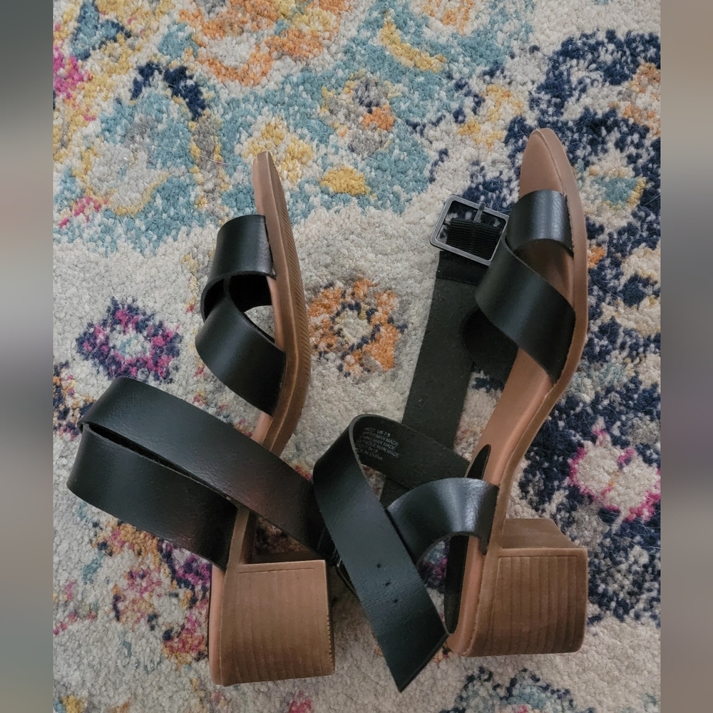Rock & Candy Women's Black Strappy Sandals - Picture 2 of 4